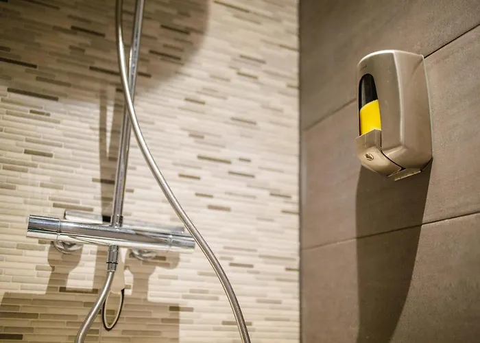 Boutique Chic 55m2 With Garden - Db6a Apartman